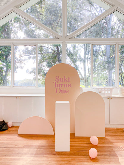 WHITE RECTANGLE PLINTH