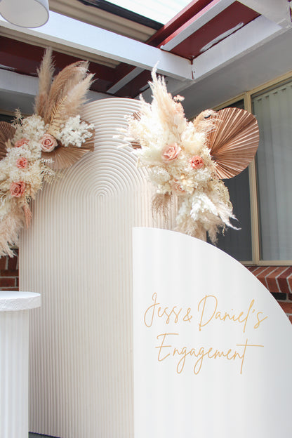SINGLE OFF-WHITE SAIL ARCH